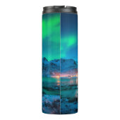 Aurora borealis over de zee kust, sneeuwberg thermosbeker (Achterkant)