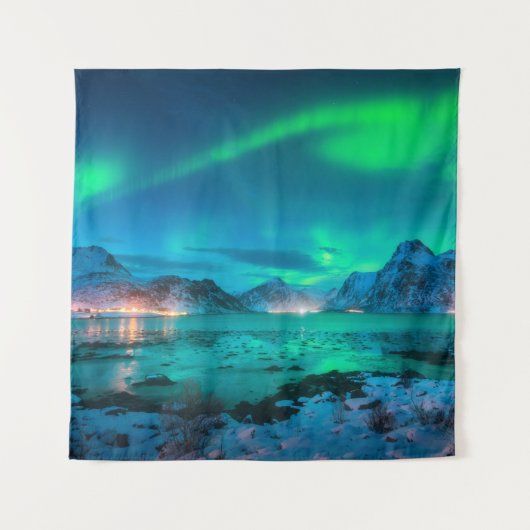 Aurora borealis over de zee kust, sneeuwberg wandkleed (Voorkant)