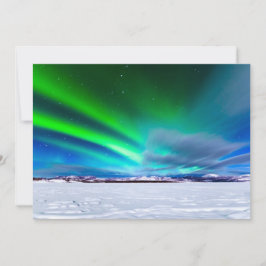 Aurora borealis over het bevroren meer van de Labe