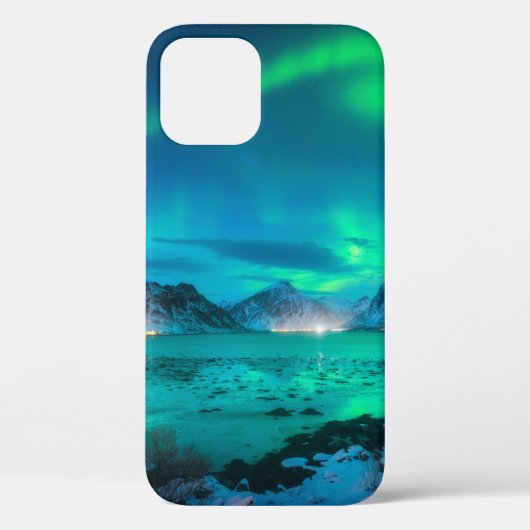 Aurora borealis over the sea coast, snowy mountain Case-Mate iPhone case (Achterkant)