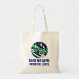 Aurora Borealis Snowboarden Avontuur Onder Tote Bag