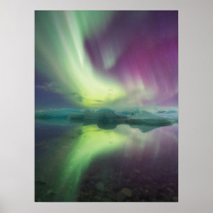 Aurora lichten in lagune Jokulsarlon, IJsland Poster