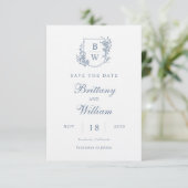 [AURORA]  stoffige blauwe kam monogram bruiloft Save The Date (Staand voorkant)