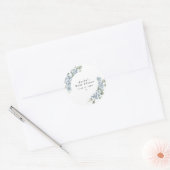 AUSHA Dusty Blue Floral Boy Baby shower Ronde Sticker (Envelop)