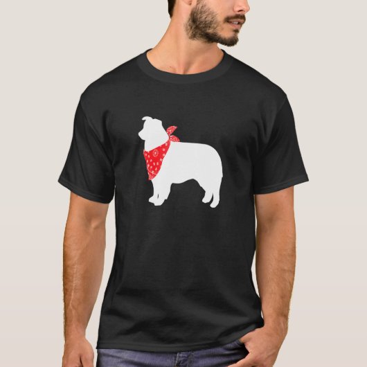 Aussie Australian Shepherd Dog Wearing Red Bandana T-shirt (Voorkant)