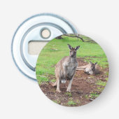 Aussie Buck Kangaroo, Magnetic Bottle Opener. Button Flesopener (Voorkant)