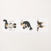 Aussie driekleur. Australian Shepherd hond yoga Yogamat (Achterkant (horizontaal))