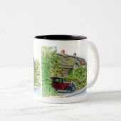 Austin 7 buiten dat huisje tweekleurige koffiemok (Voorkant rechts)