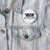 Austin Unbound Logo Ronde Button 5,7 Cm (In situ)