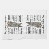 Australian Cattle Dog brengt keukenhanddoek (Horizontaal)