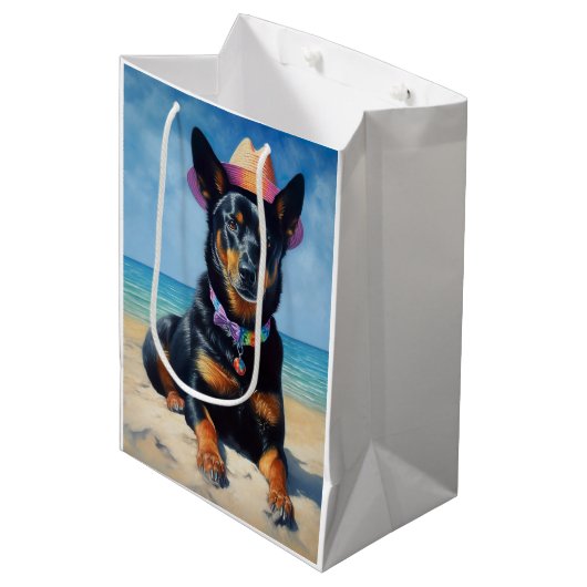 Australian Kelpie op het strand, hondenliefhebbers Medium Cadeauzakje (Voorkant Gekanteld)