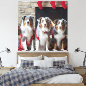 Australian Shepherd bij de open haard Kerstmis Canvas Afdruk (Insitu (Slaapkamer))