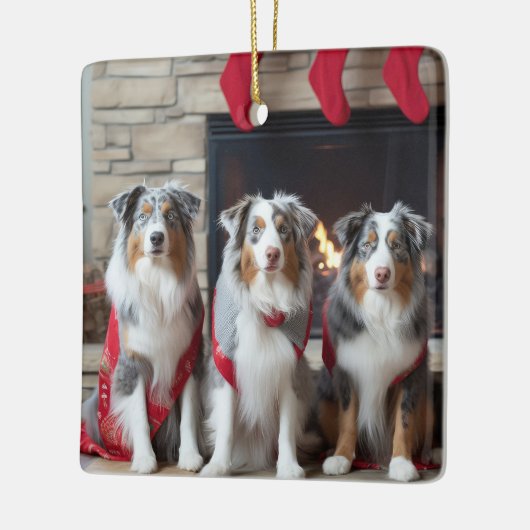 Australian Shepherd bij de open haard Kerstmis Keramisch Ornament (Links)
