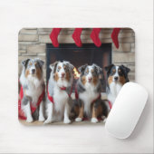 Australian Shepherd bij de open haard Kerstmis Muismat (Met muis)