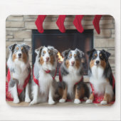 Australian Shepherd bij de open haard Kerstmis Muismat (Voorkant)