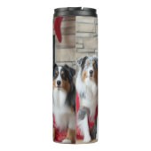 Australian Shepherd bij de open haard Kerstmis Thermosbeker (Achterkant)