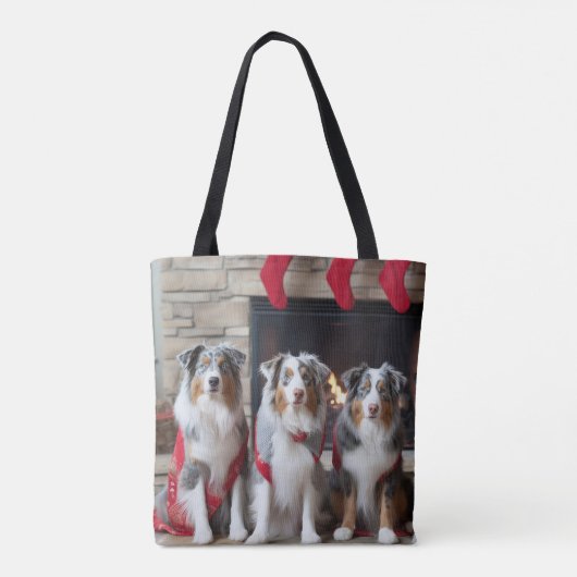 Australian Shepherd bij de open haard Kerstmis Tote Bag (Achterkant)