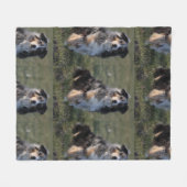 Australian-Shepherd-Blue Merle Sitting Fleece Deken (Voorkant (Horizontaal))