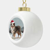 Australian Shepherd Dog in Sneeuwkerst Keramische Bal Ornament (Rechts)