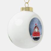 Australian Shepherd Dog in Sneeuwkerst Keramische Bal Ornament (Links)