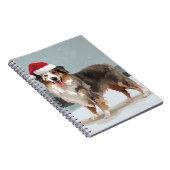 Australian Shepherd Dog in Sneeuwkerst Notitieboek (Rechterzijde)