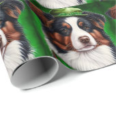 Australian Shepherd dog in St. Patrick's Day Dress Cadeaupapier (Rol Hoek)