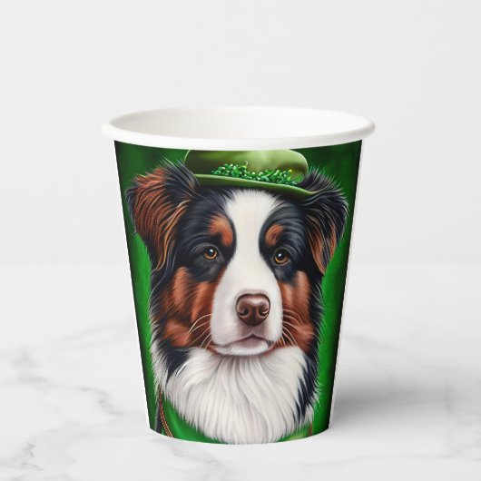 Australian Shepherd dog in St. Patrick's Day Dress Papieren Bekers (Voorkant)