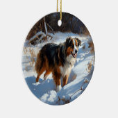 Australian Shepherd Laat Het Sneeuw Kerstmis Keramisch Ornament (Rechts)