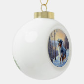 Australian Shepherd Laat Het Sneeuw Kerstmis Keramische Bal Ornament (Links)