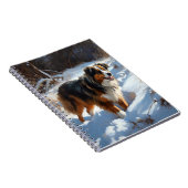 Australian Shepherd Laat Het Sneeuw Kerstmis Notitieboek (Rechterzijde)