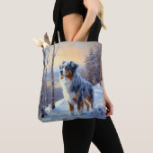 Australian Shepherd Laat Het Sneeuw Kerstmis Tote Bag (Dichtbij)