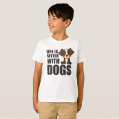 Australian Shepherd Life is beter bij honden T-shirt (Voorkant volledig)