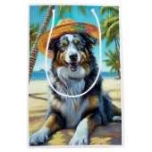 Australian Shepherd On Beach hondenliefhebber zome Medium Cadeauzakje (Voorkant)