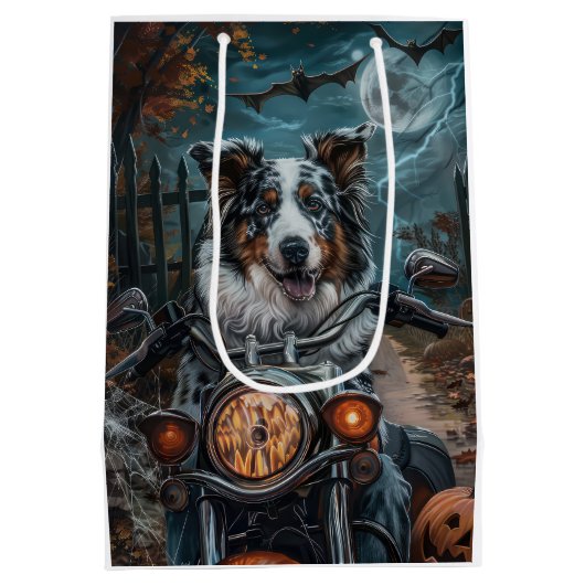 Australian Shepherd Riding Motorcycle Halloween Medium Cadeauzakje (Achterkant)