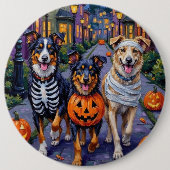 Australian Shepherd Trick-or-Treating met Hallowee Ronde Button 6,0 Cm (Voorkant)