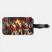 Australian Terrier bij de open haard Kerstmis Bagagelabel (Achterkant horizontaal)