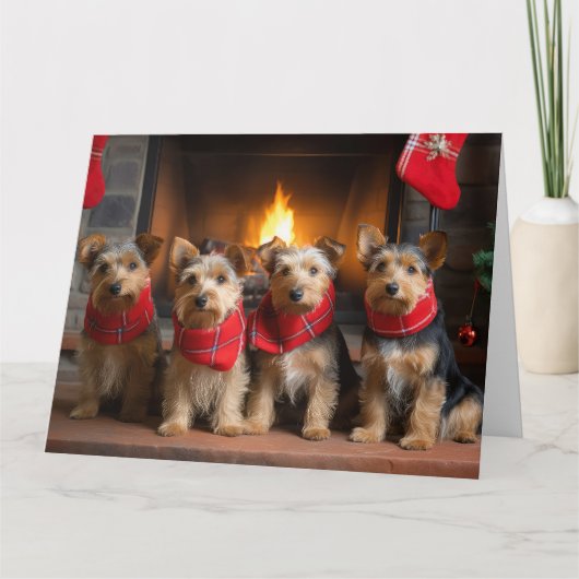 Australian Terrier bij de open haard Kerstmis Kaart (Voorkant)
