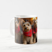 Australian Terrier bij de open haard Kerstmis Koffiemok (Voorkant links)