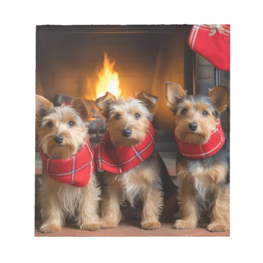 Australian Terrier bij de open haard Kerstmis Notitieblok (Voorkant)
