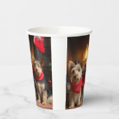 Australian Terrier bij de open haard Kerstmis Papieren Bekers (Links)