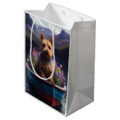 Australian Terrier op Paddle: Een Schilderachtig a Medium Cadeauzakje (Achterkant Gekanteld)