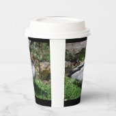 Australian Wood Duck in Tranquil Garden Papieren Bekers (Links)