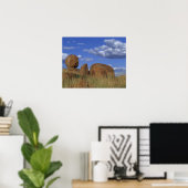 Australië, Devil's Marbles. Bolvormig zandsteen Poster (Thuiskantoor)