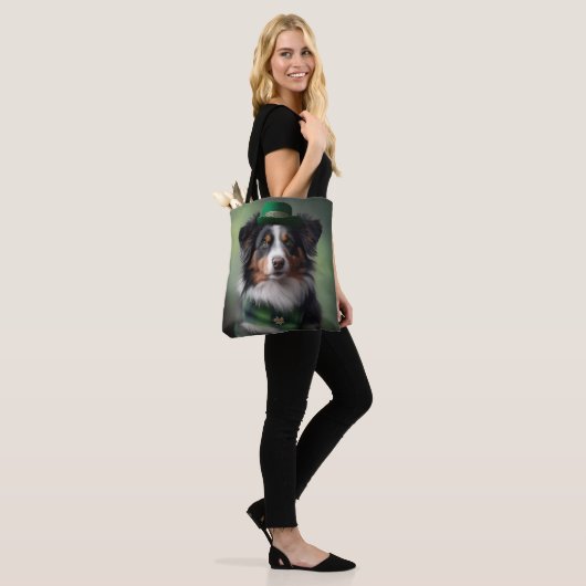 australië herder patrick tote bag (Op model)