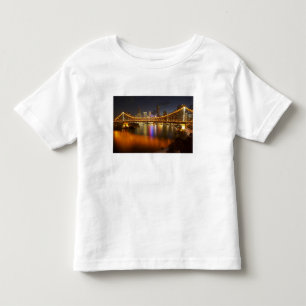 Australië, Queensland, Brisbane, Story Bridge, 2 Kinder Shirts