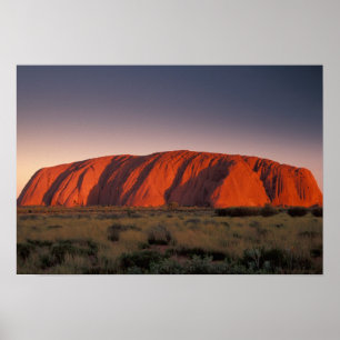 Australië, Uluru National Park. Uluru of Poster