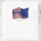 Australisch-Amerikaanse zwaaiende vlag Ovale Sticker (Tas)