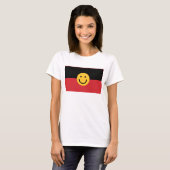 Australische Aboriginal vlag met glimlach T-shirt (Voorkant volledig)
