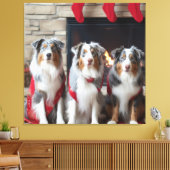 Australische Herder bij de Haard Kerstmis Canvas Afdruk (Insitu (Woonkamer))
