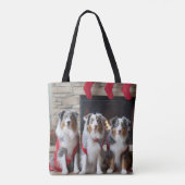 Australische Herder bij de Haard Kerstmis Tote Bag (Achterkant)